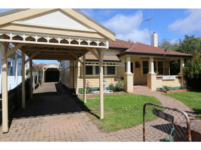 7 Wallace Avenue, Flora Hill VIC 3550
