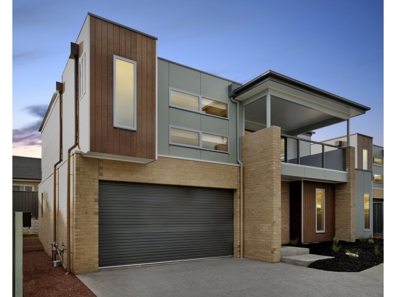 1/60a Honeysuckle Street, Ironbark VIC 3550
