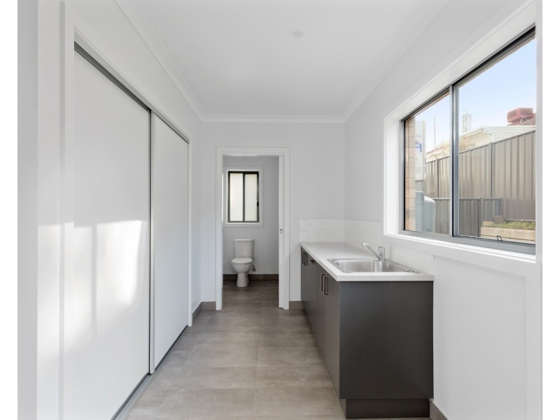 1/60a Honeysuckle Street, Ironbark VIC 3550