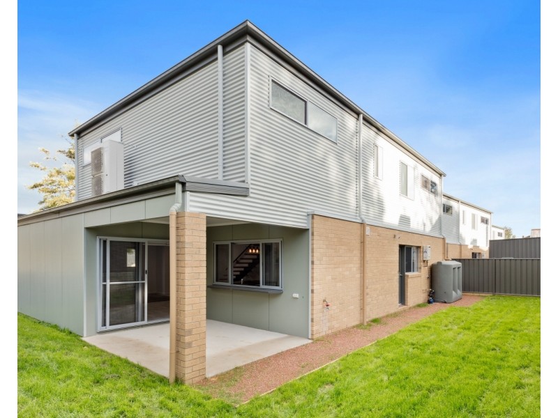 1/60a Honeysuckle Street, Ironbark VIC 3550