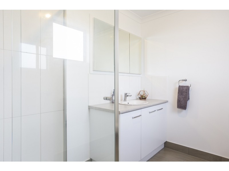 1/54 Mackenzie Street West, Golden Square VIC 3555