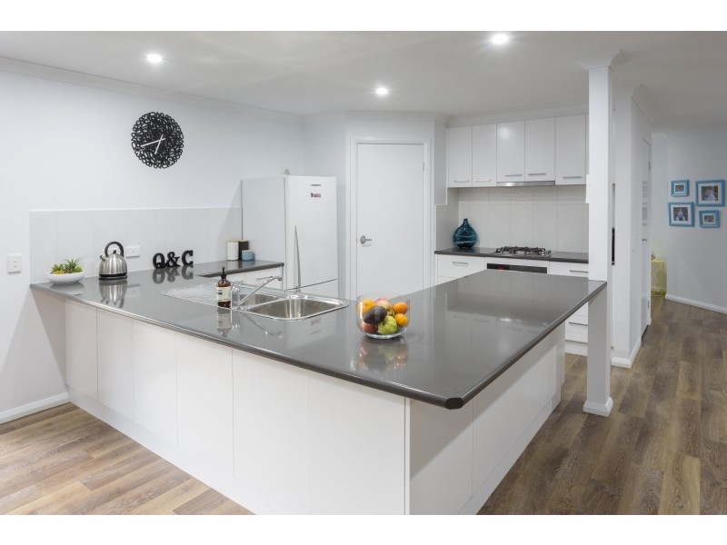 1/54 Mackenzie Street West, Golden Square VIC 3555