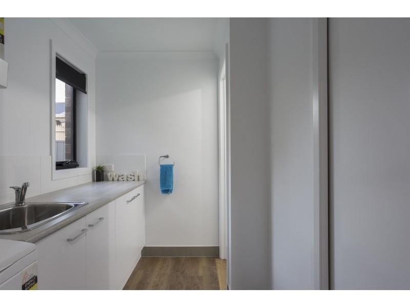 1/54 Mackenzie Street West, Golden Square VIC 3555