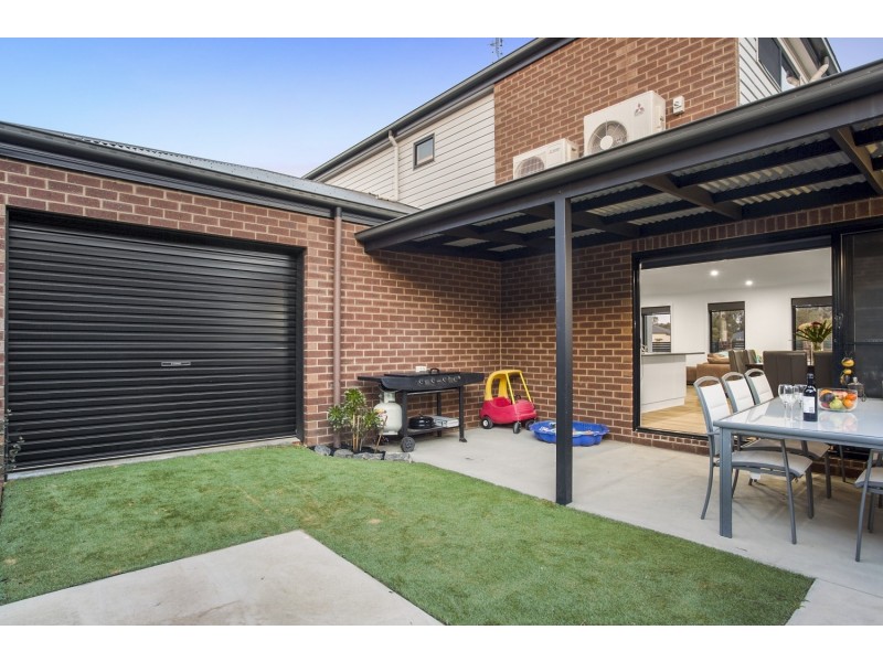 1/54 Mackenzie Street West, Golden Square VIC 3555
