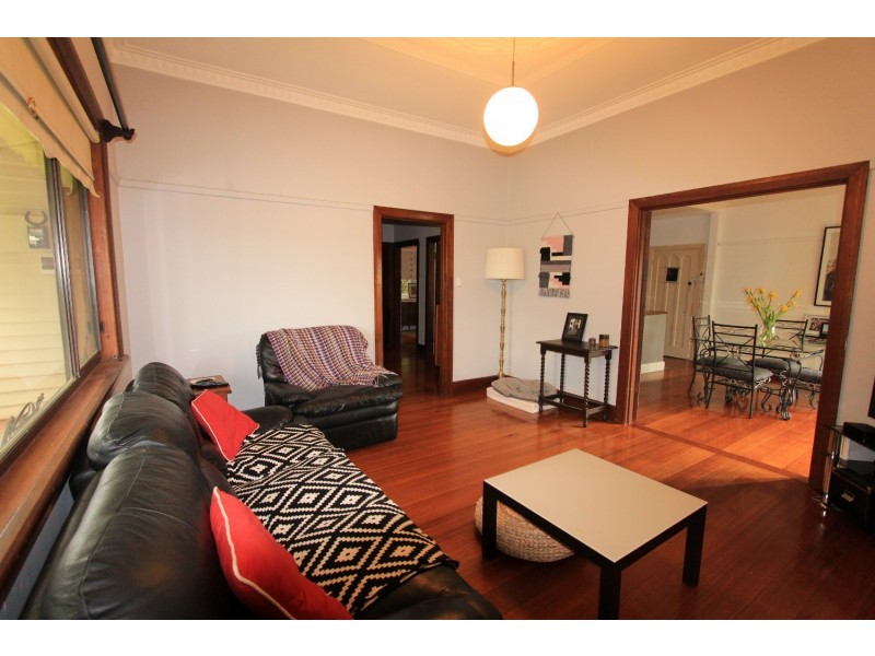 225 Neale Street, Flora Hill VIC 3550