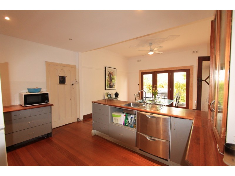 225 Neale Street, Flora Hill VIC 3550