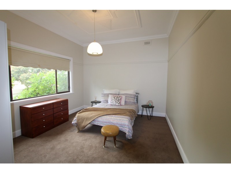225 Neale Street, Flora Hill VIC 3550