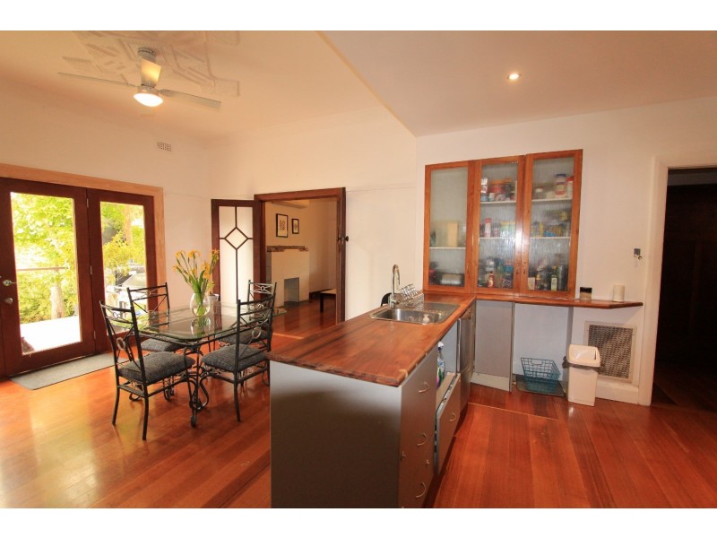 225 Neale Street, Flora Hill VIC 3550