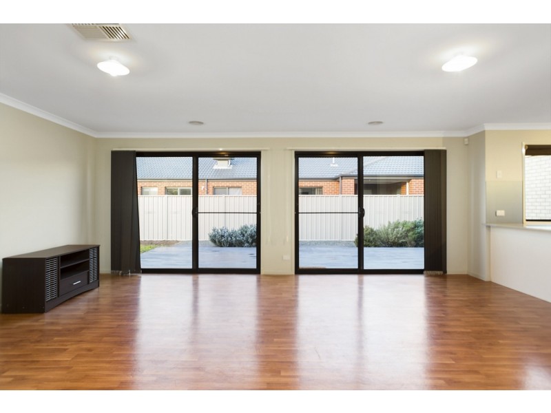 11 Sullivan Street, Ascot VIC 3551