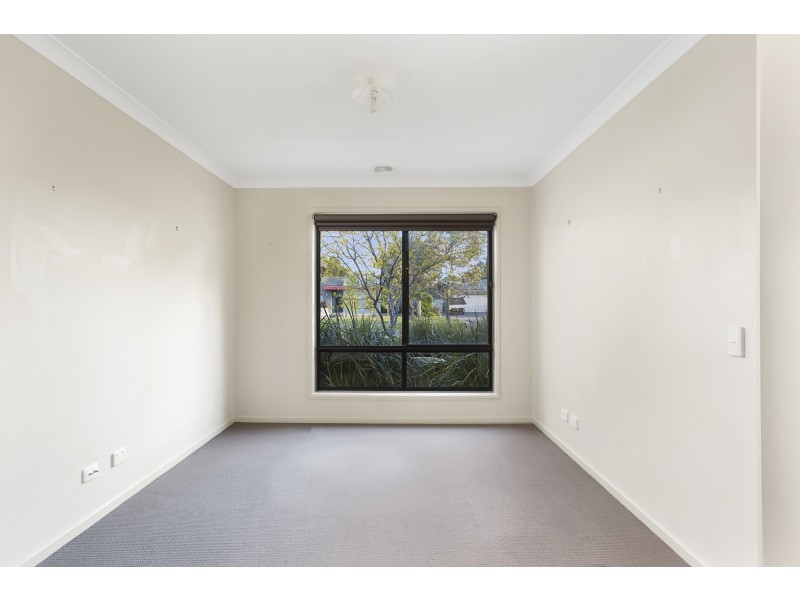 11 Sullivan Street, Ascot VIC 3551