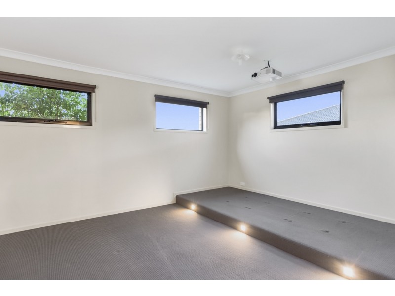 11 Sullivan Street, Ascot VIC 3551