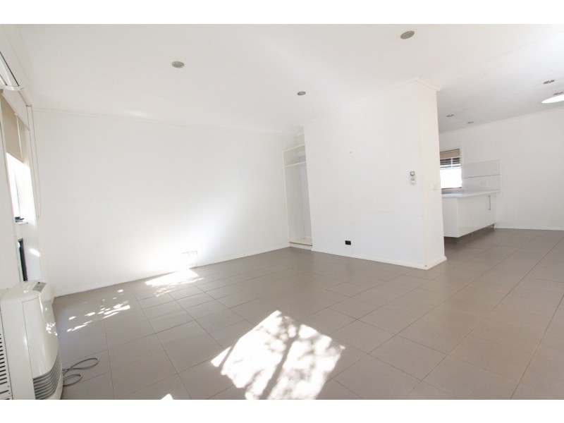 11 Desmond Street, Strathdale VIC 3550