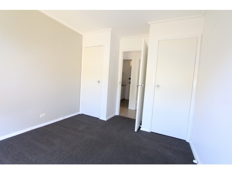 11 Desmond Street, Strathdale VIC 3550