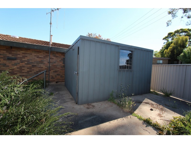 11 Desmond Street, Strathdale VIC 3550