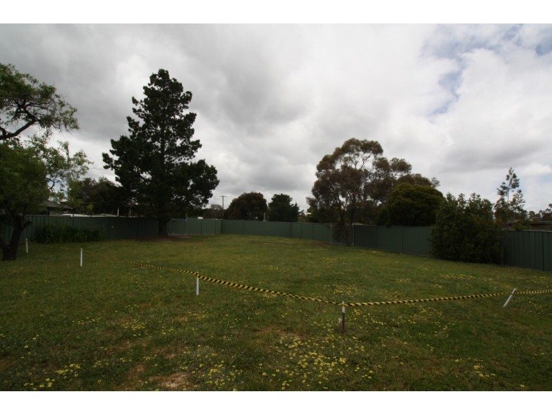 4 Maude Street, Golden Square VIC 3555