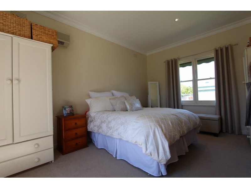 4 Poplar Street, Golden Square VIC 3555