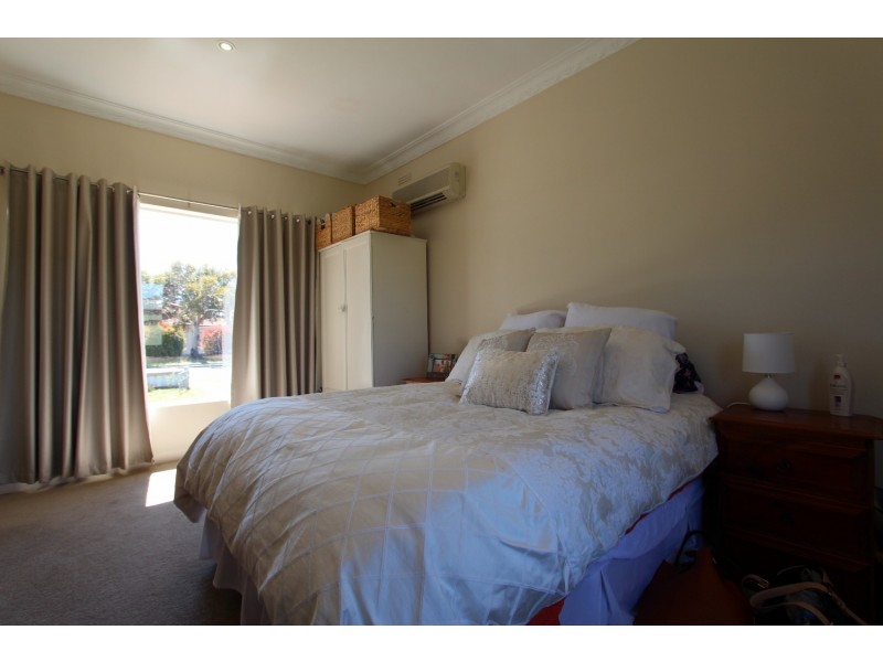 4 Poplar Street, Golden Square VIC 3555
