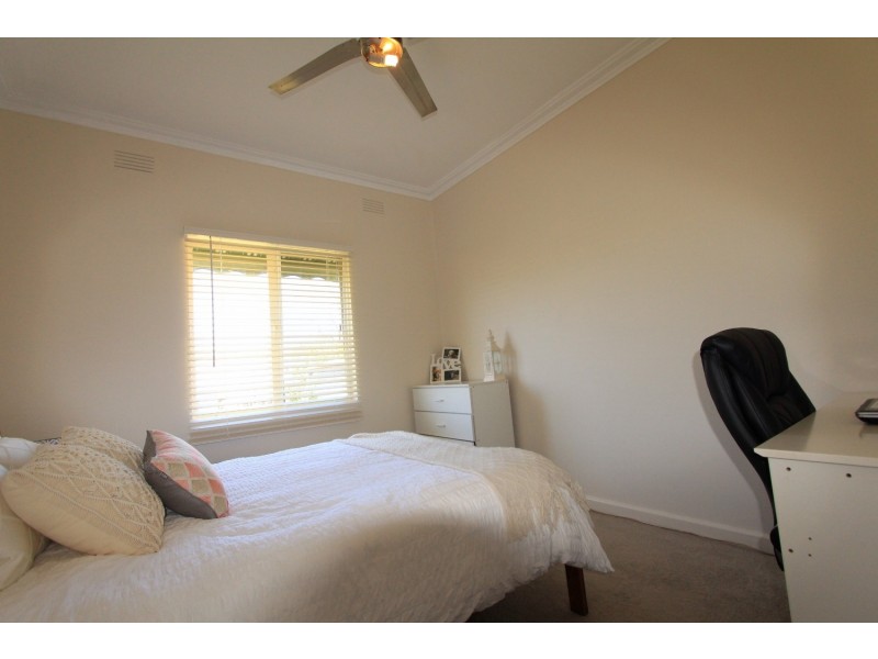 4 Poplar Street, Golden Square VIC 3555