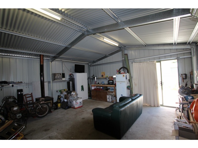 4 Poplar Street, Golden Square VIC 3555
