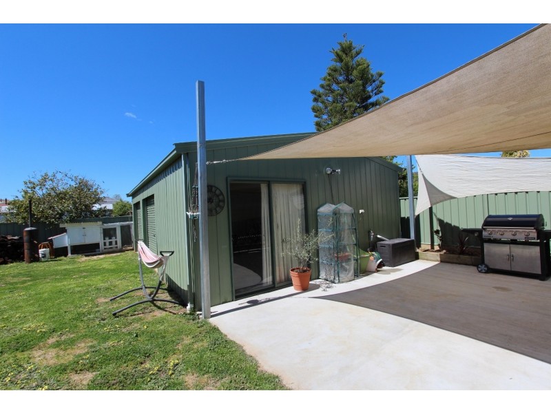 4 Poplar Street, Golden Square VIC 3555