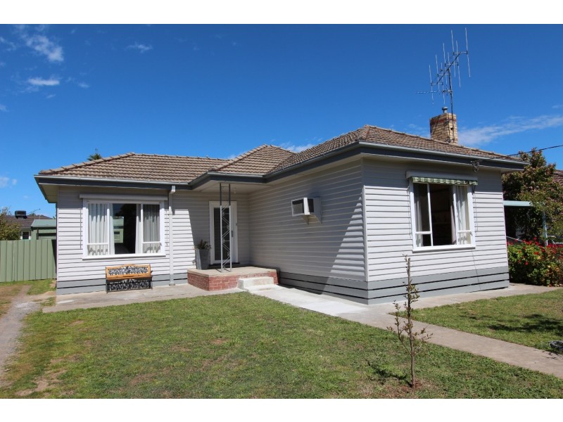 4 Poplar Street, Golden Square VIC 3555