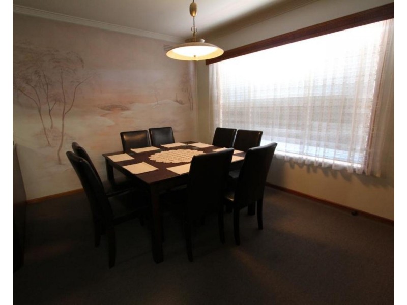 222 High Street, Kangaroo Flat VIC 3555