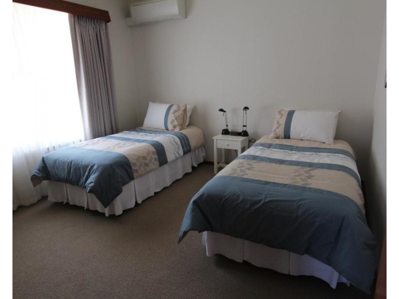 222 High Street, Kangaroo Flat VIC 3555