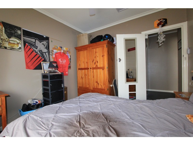 8 Fifth Avenue, White Hills VIC 3550