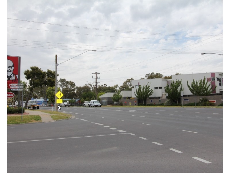 2  Carpenter Street, Kangaroo Flat VIC 3555