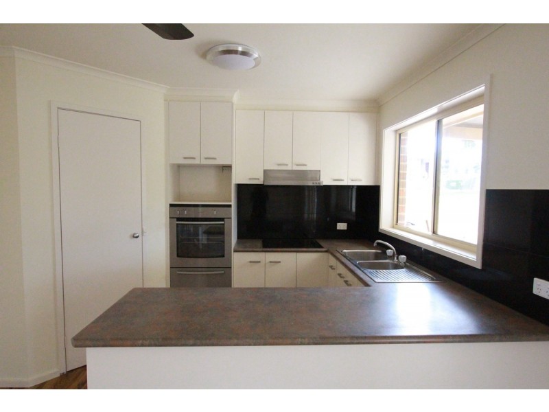 8 Settlers Place, Maiden Gully VIC 3551