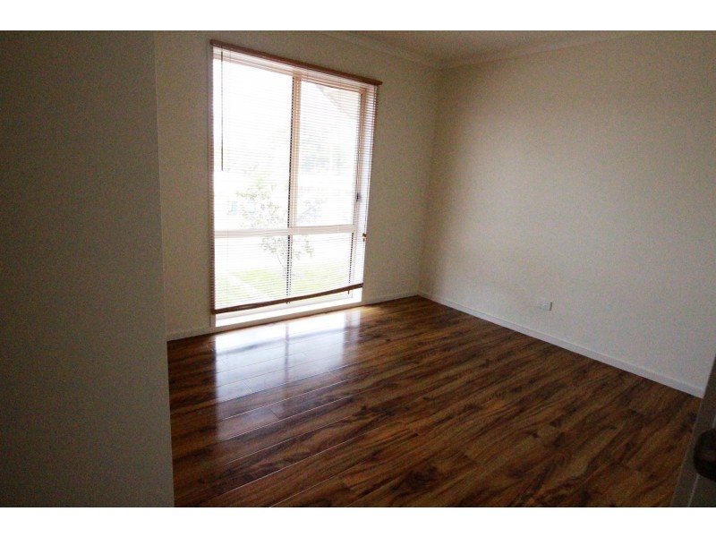 8 Settlers Place, Maiden Gully VIC 3551