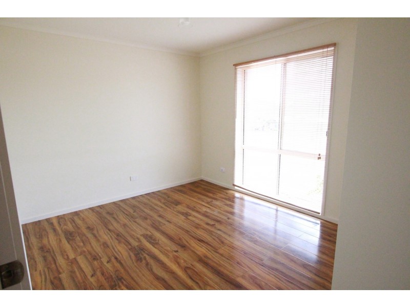 8 Settlers Place, Maiden Gully VIC 3551