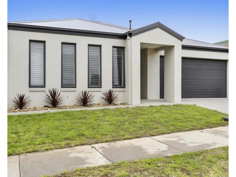 43 Marshall Crescent, Kennington VIC 3550