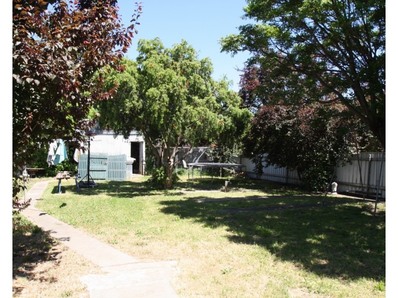 86 Neale Street, Kennington VIC 3550