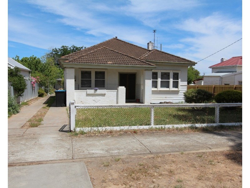 86 Neale Street, Kennington VIC 3550