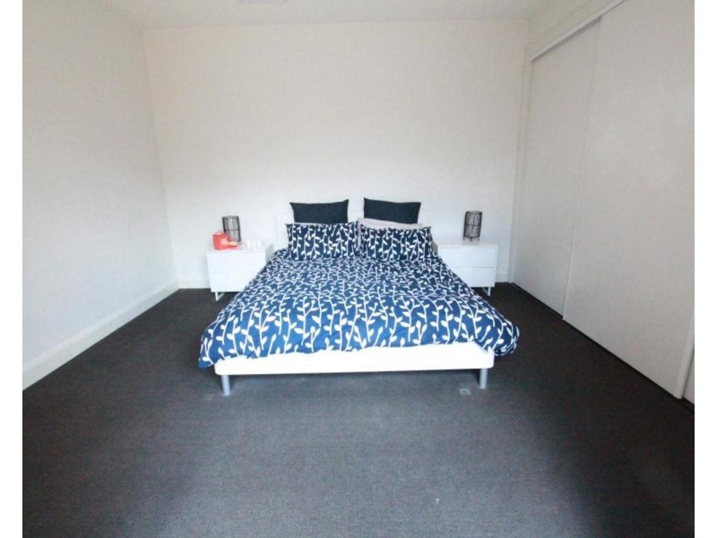 1/17 Osborne Street, Flora Hill VIC 3550