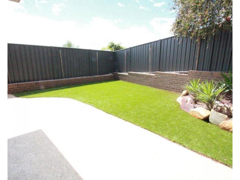 1/17 Osborne Street, Flora Hill VIC 3550