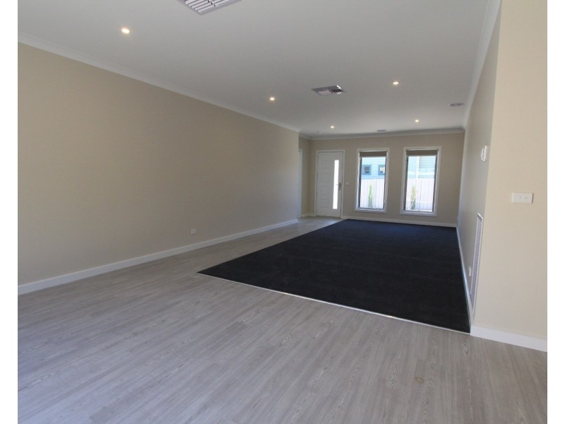 1/67 Church Street, Kangaroo Flat VIC 3555