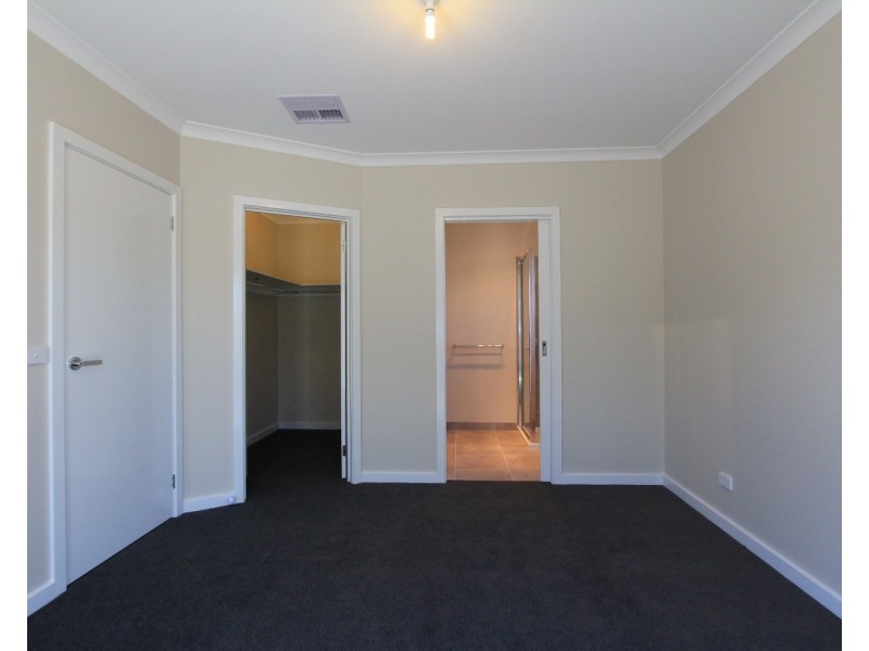 1/67 Church Street, Kangaroo Flat VIC 3555