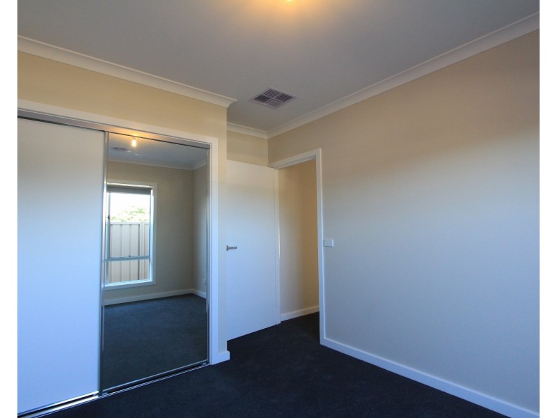 1/67 Church Street, Kangaroo Flat VIC 3555