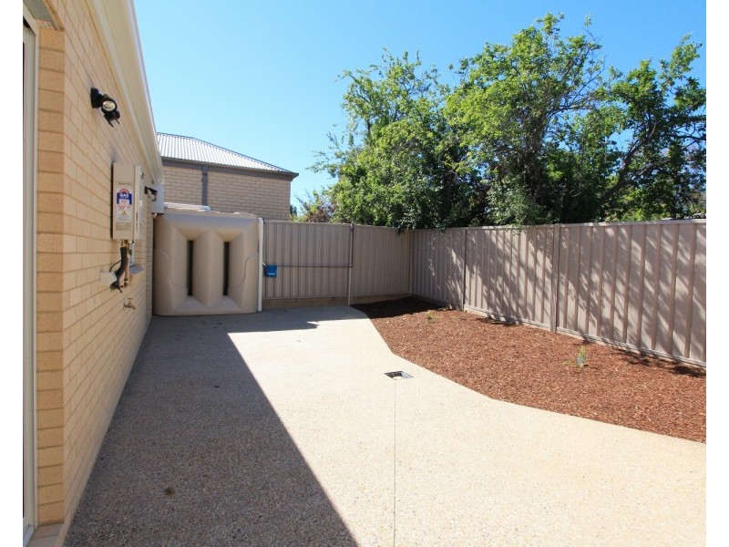 1/67 Church Street, Kangaroo Flat VIC 3555