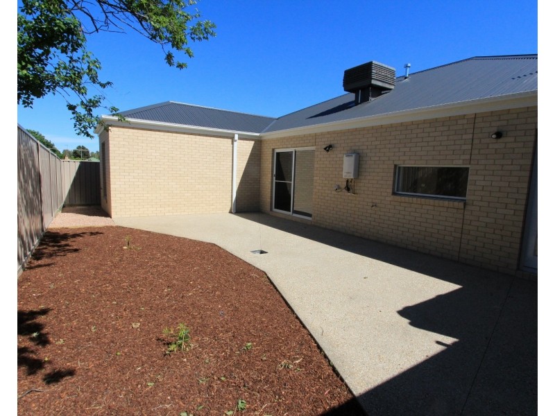 1/67 Church Street, Kangaroo Flat VIC 3555