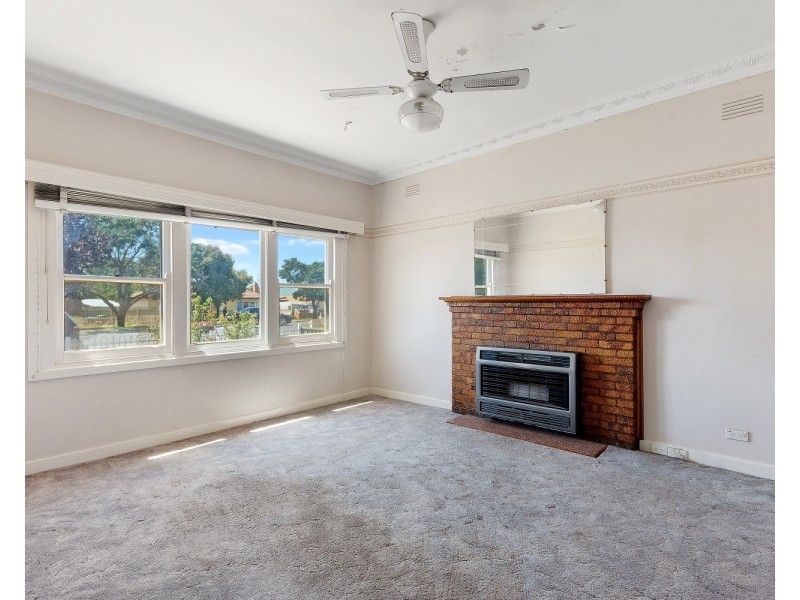 17 Olympic Parade, Kangaroo Flat VIC 3555