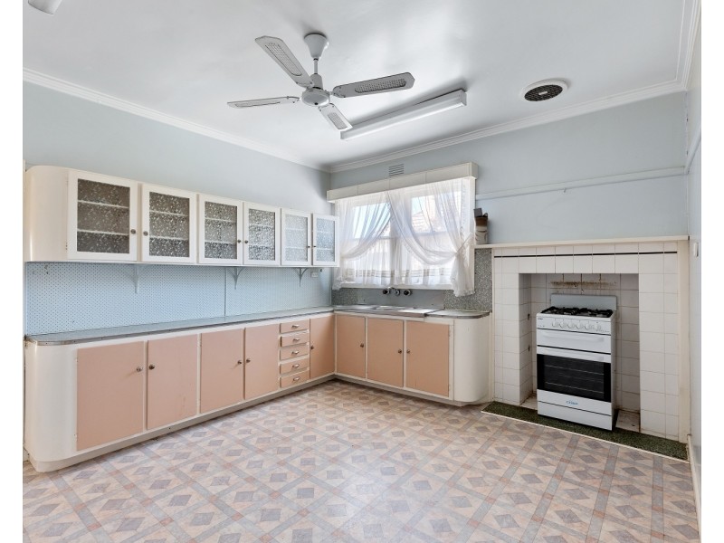 17 Olympic Parade, Kangaroo Flat VIC 3555