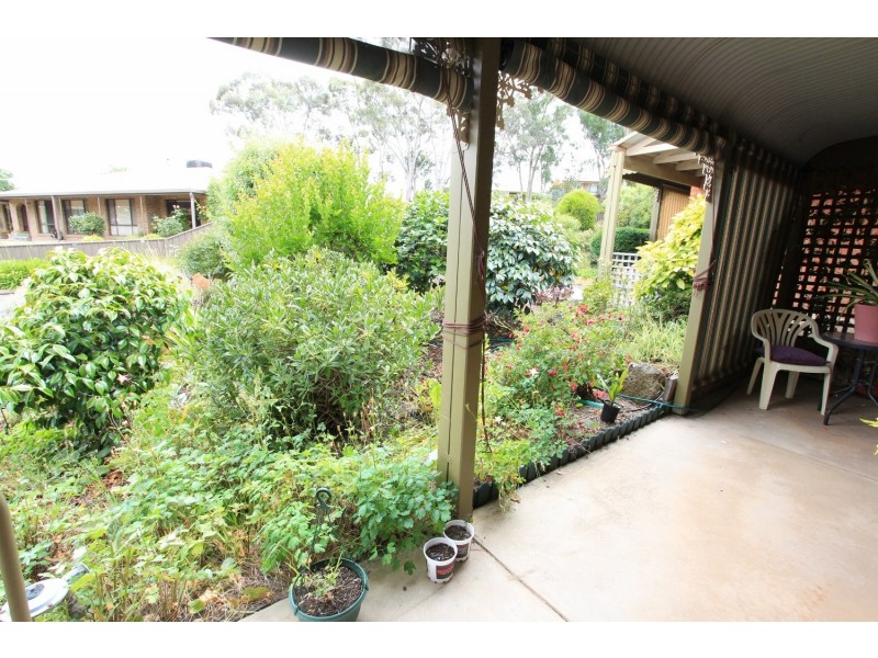 2/256 Mackenzie (West) Street, Kangaroo Flat VIC 3555