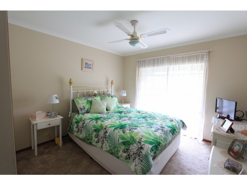 2/256 Mackenzie (West) Street, Kangaroo Flat VIC 3555