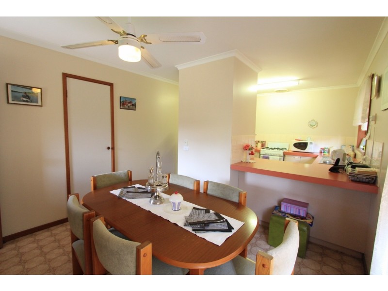 2/256 Mackenzie (West) Street, Kangaroo Flat VIC 3555