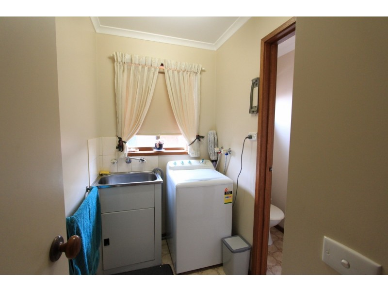 2/256 Mackenzie (West) Street, Kangaroo Flat VIC 3555