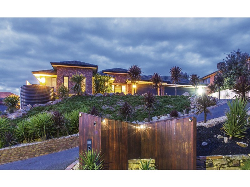 7 Kristy Drive, Spring Gully VIC 3550