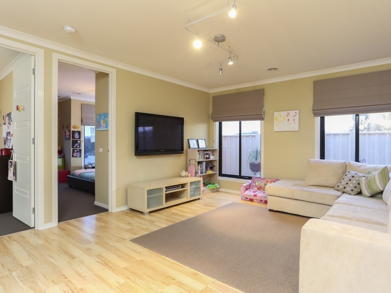 7 Kristy Drive, Spring Gully VIC 3550